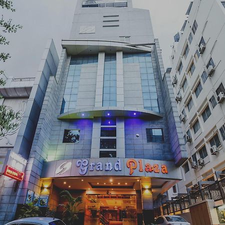 Hotel Super Capital O Grand Plaza Kójamputtúr Exteriér fotografie